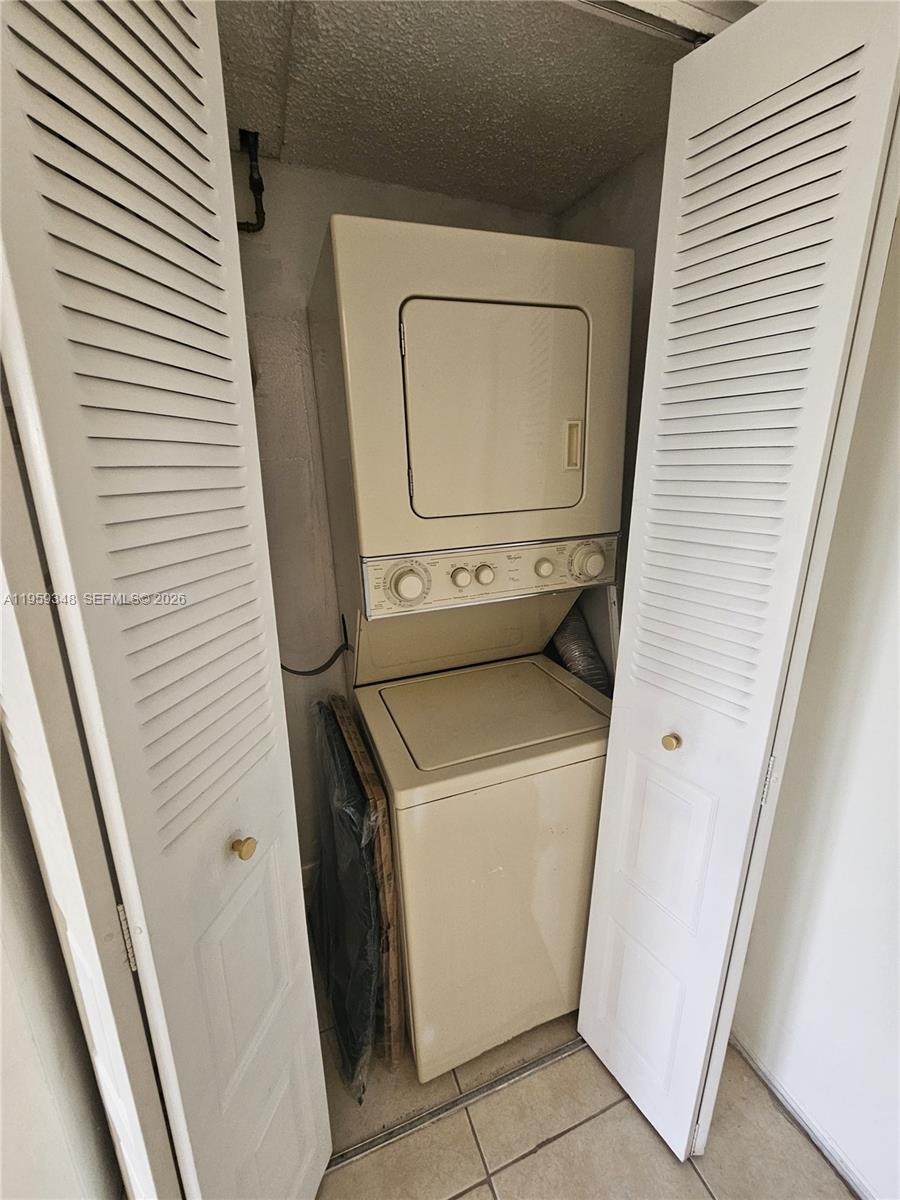 LAS VISTAS AT DORAL CONDO - Residential Lease