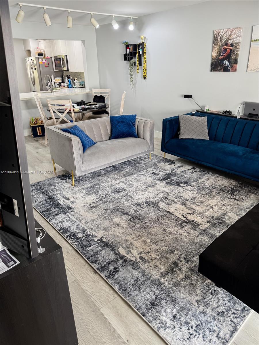 MONTEREY ONE CONDO - Residential