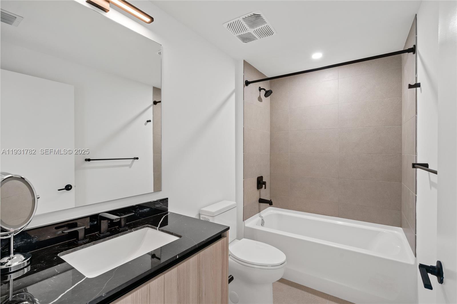 District 225 - Residential Lease