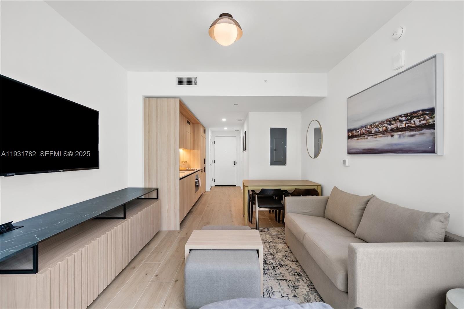 225 N Miami Ave 1012