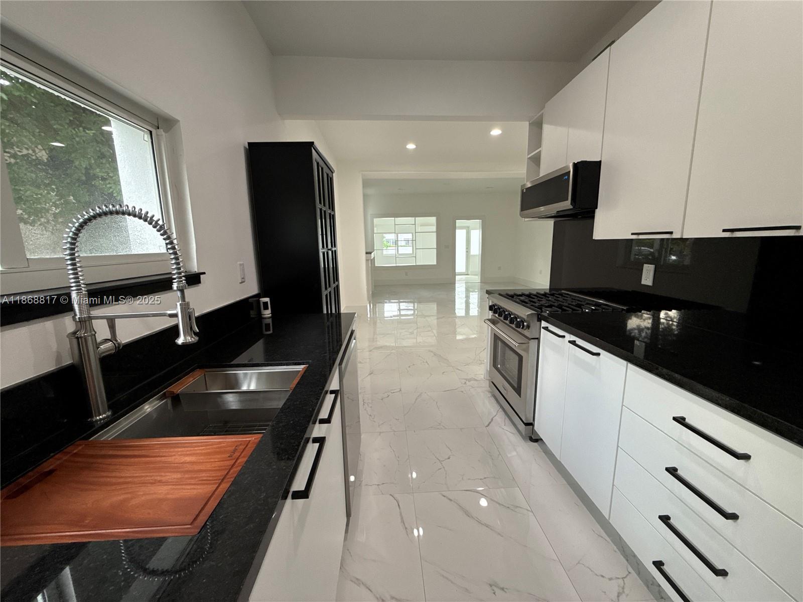 SHADOWLAWN EXTENSION SUB - Residential