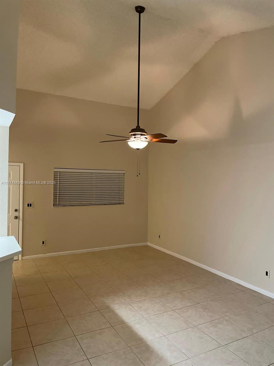 3453 Nw 44th St 208, Oakland Park, Miami-Dade County, Florida - 2 Bedrooms  
2 Bathrooms - 
