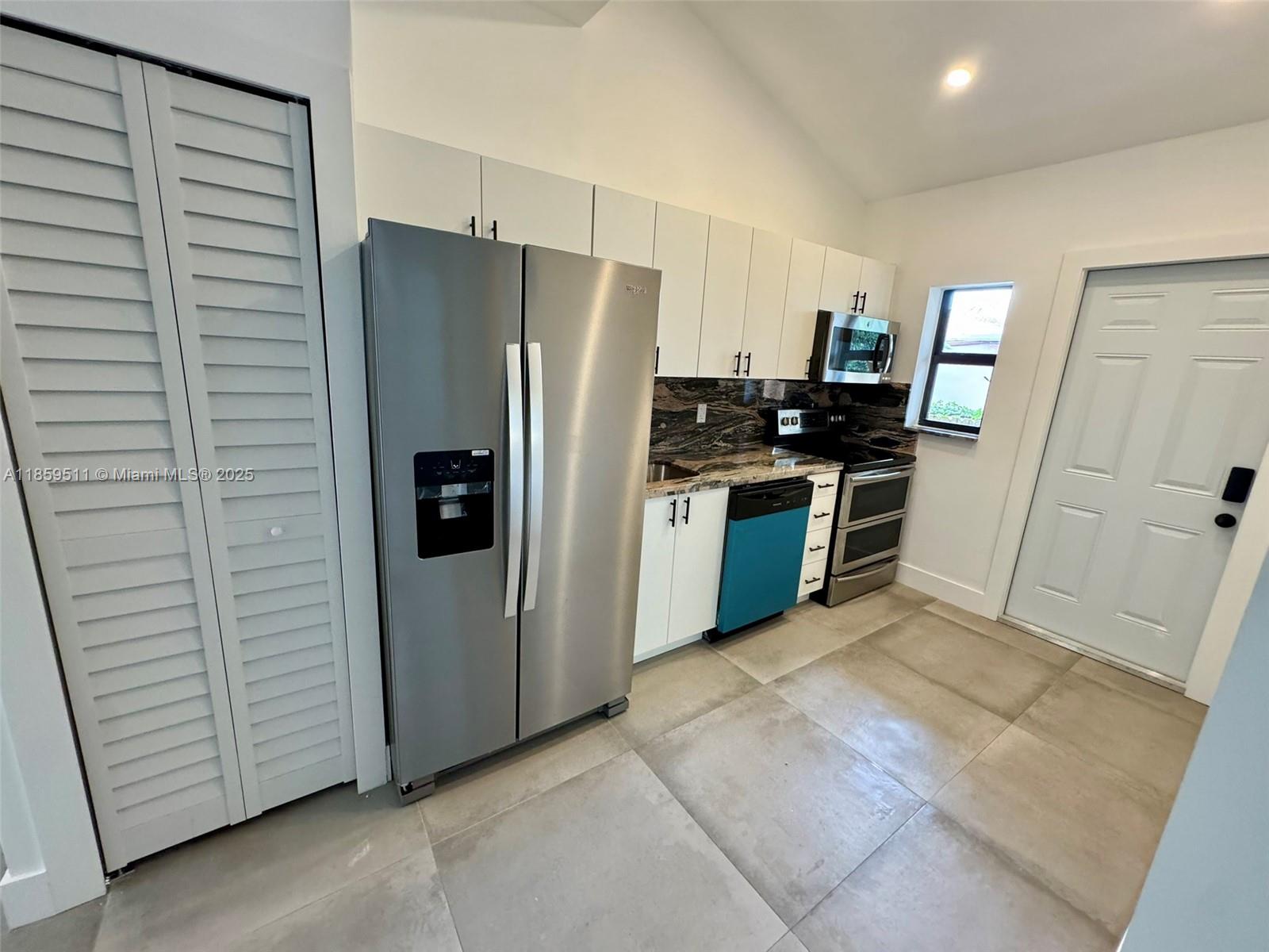 This fully updated 2 Bedroom and 1Bathroom plus den offers modern living with all utilities and WiFi included. Enjoy a stylish kitchen with beautiful natural stone countertops, new appliances, and washer and dryer included. The bathroom features contemporary finishes, and the unit includes two parking spaces and a private patio for outdoor relaxation. Freshly renovated and move-in ready, this home combines comfort and convenience in a prime location close to shopping, dining, and major highways. No HOA. VACANT. Easy to Show!
