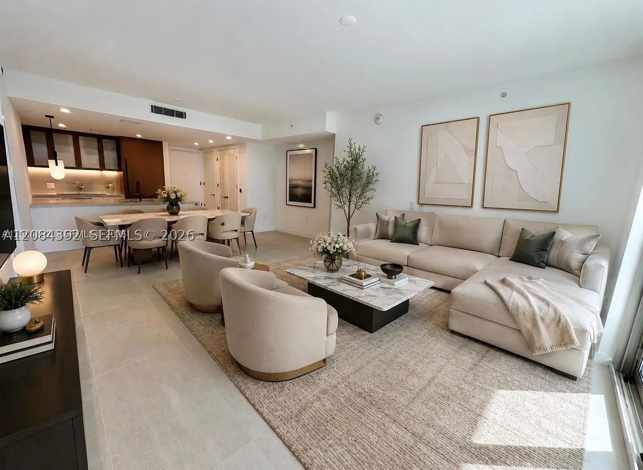 2200 Brickell Ave. 313