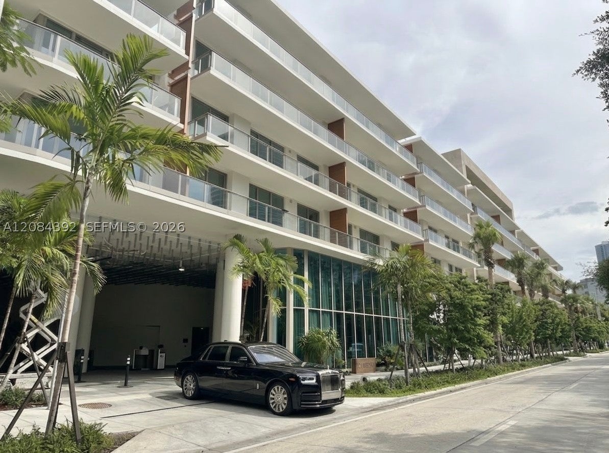 2200 Brickell Ave