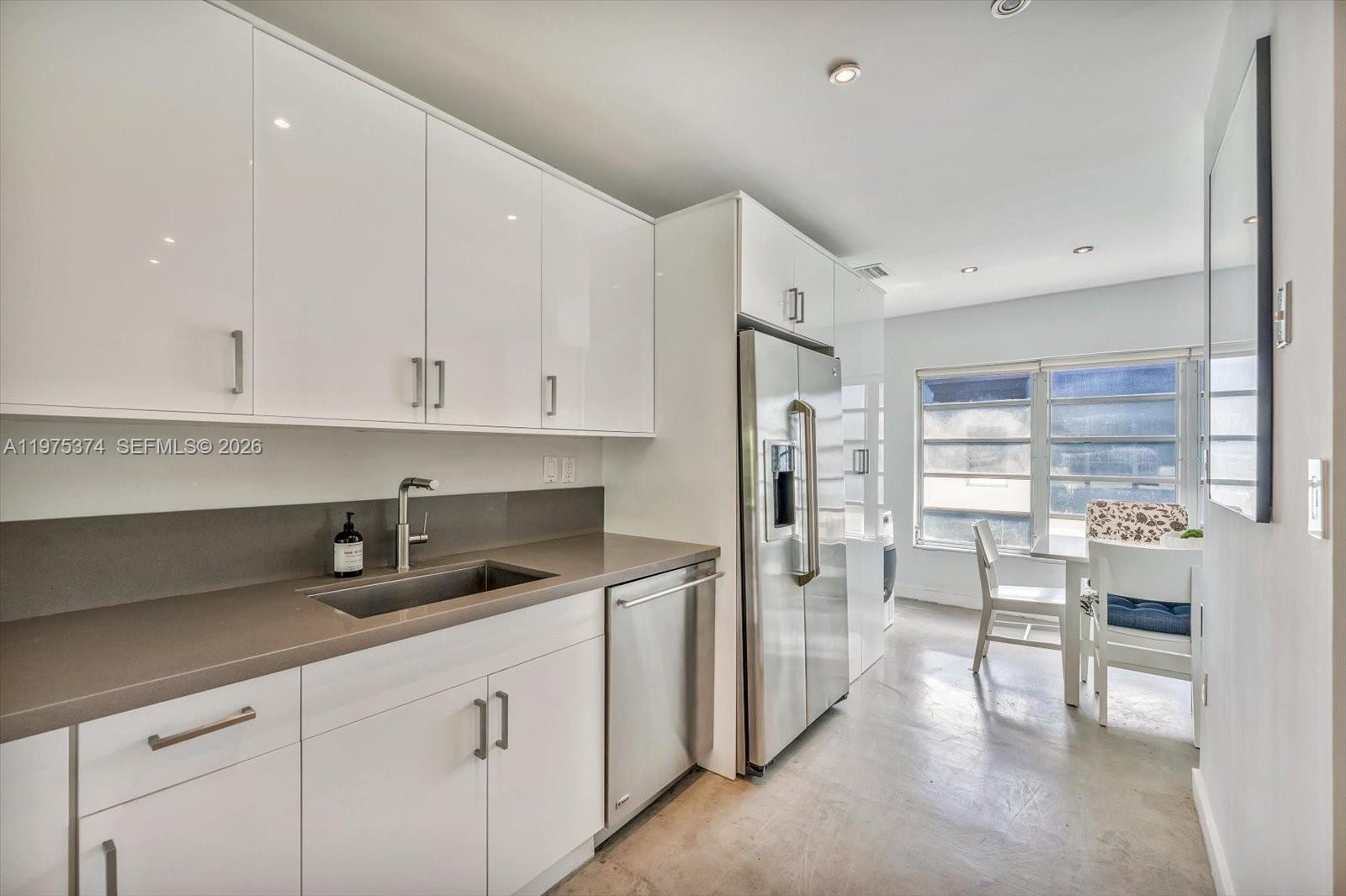 ROYAL PALM VILLAS CONDO - Residential