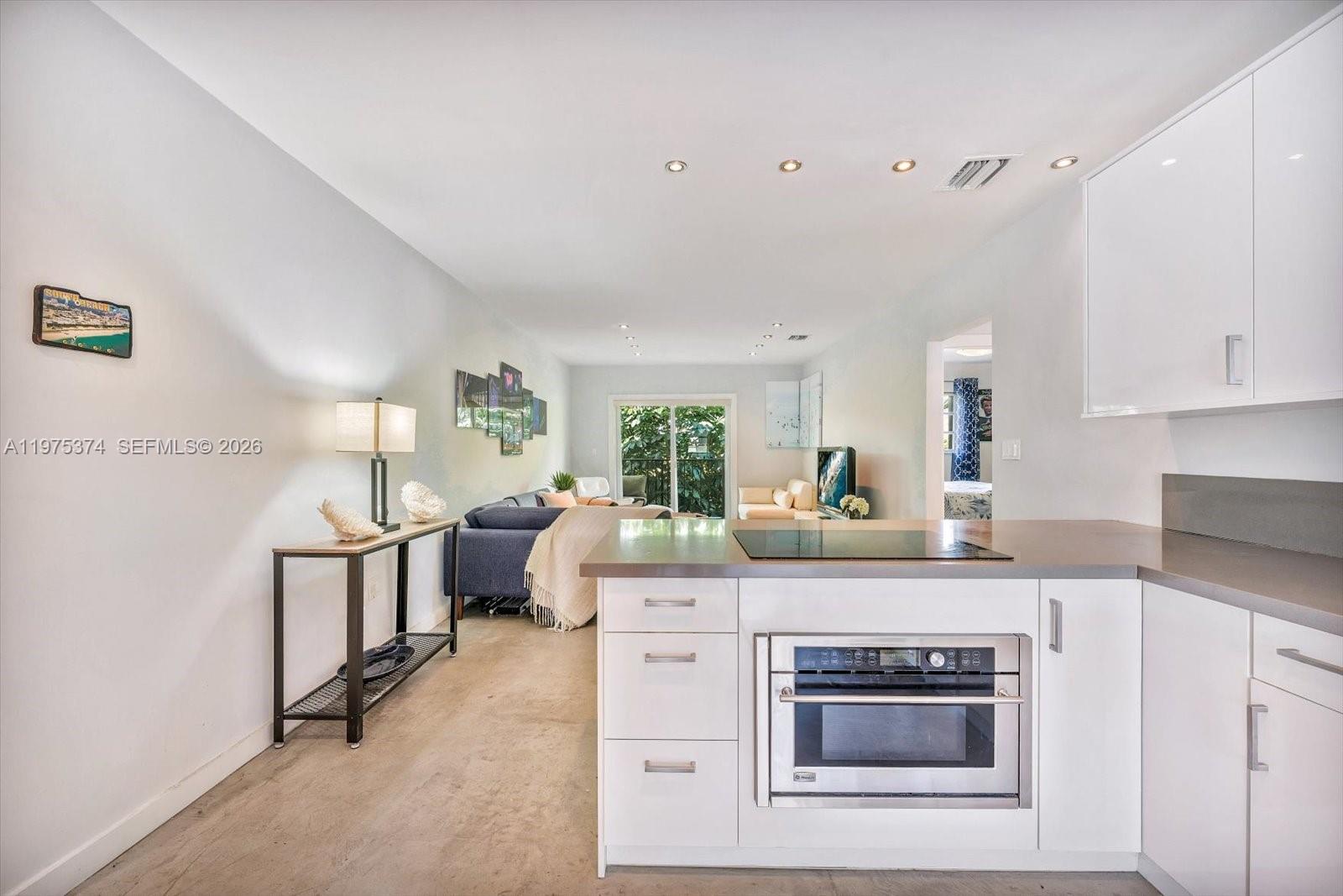 ROYAL PALM VILLAS CONDO - Residential