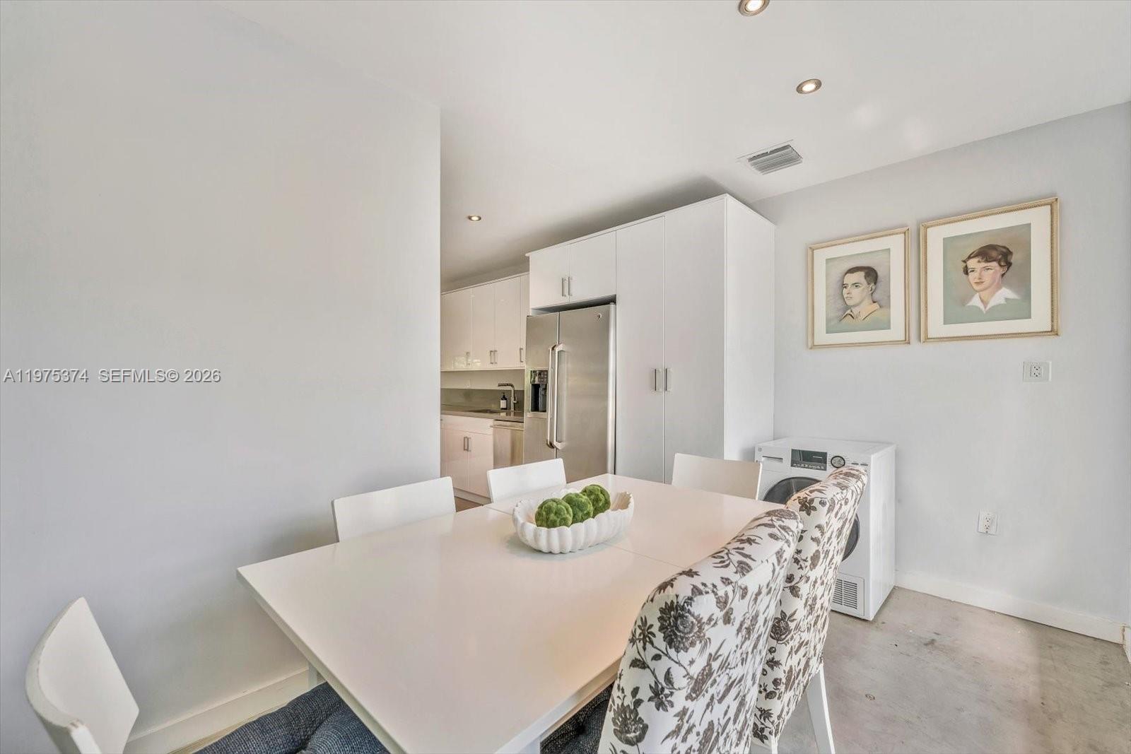 ROYAL PALM VILLAS CONDO - Residential