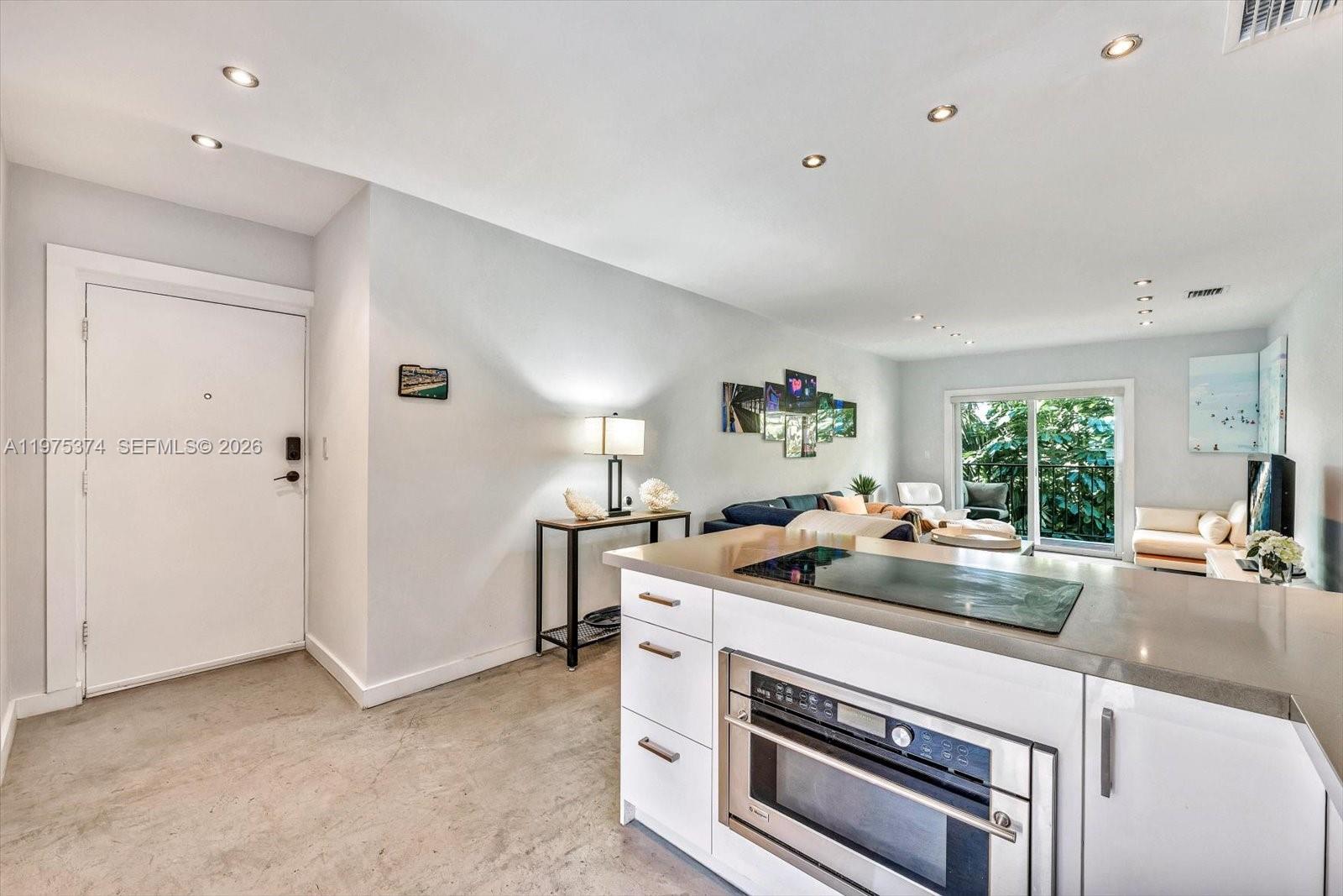 ROYAL PALM VILLAS CONDO - Residential