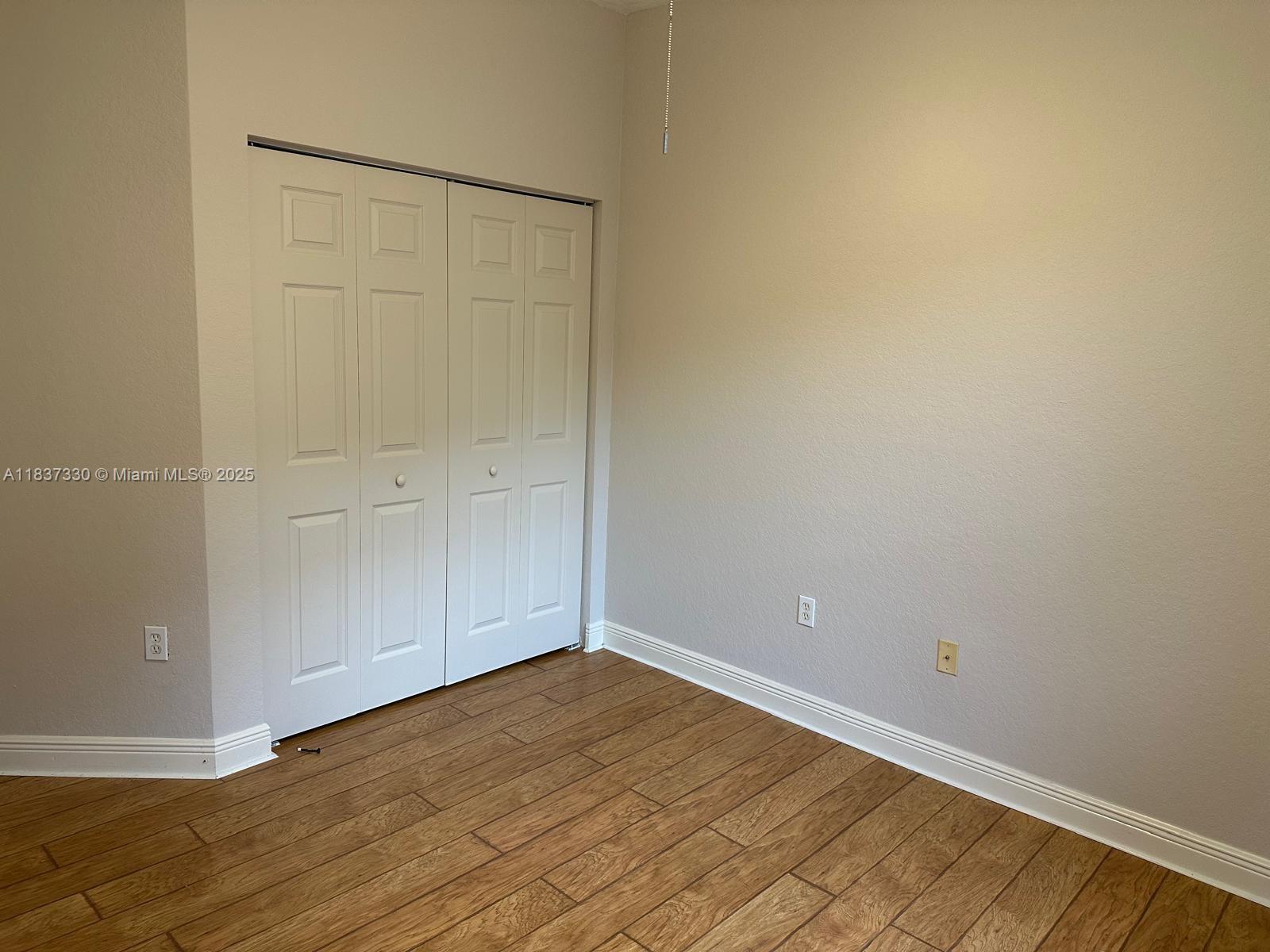 SUNSET LAKES PLAT THREE - Residential Lease