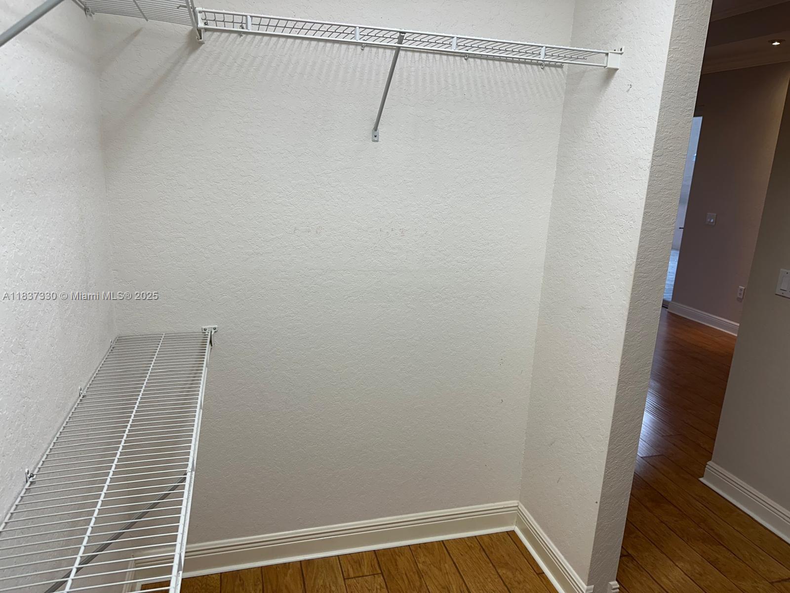 SUNSET LAKES PLAT THREE - Residential Lease