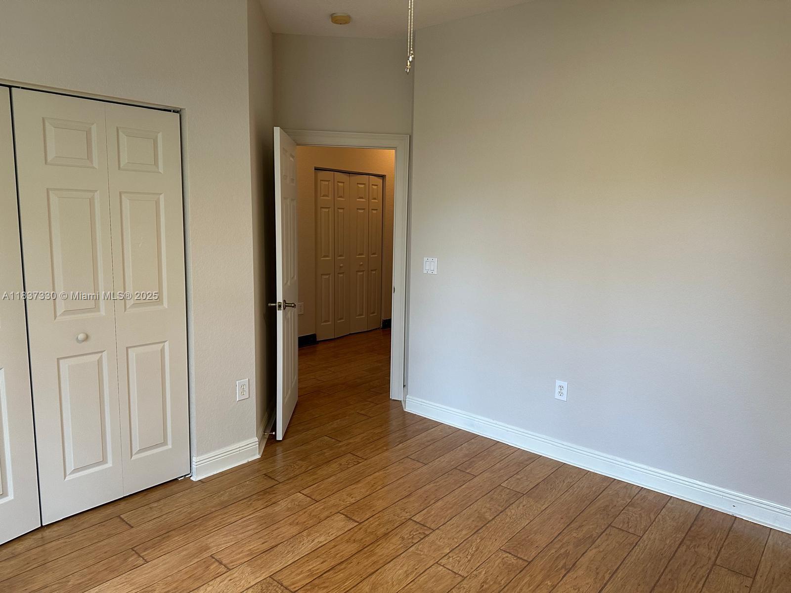 SUNSET LAKES PLAT THREE - Residential Lease