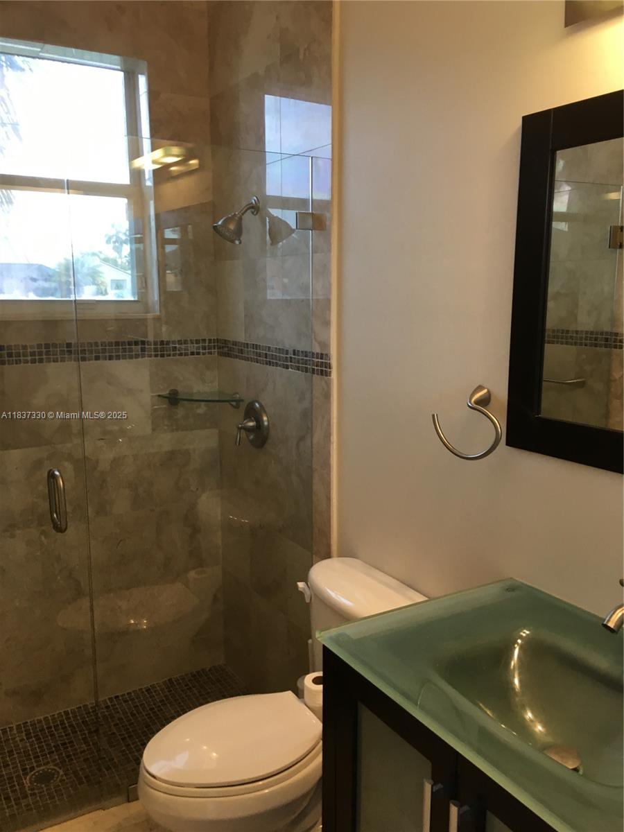 SUNSET LAKES PLAT THREE - Residential Lease