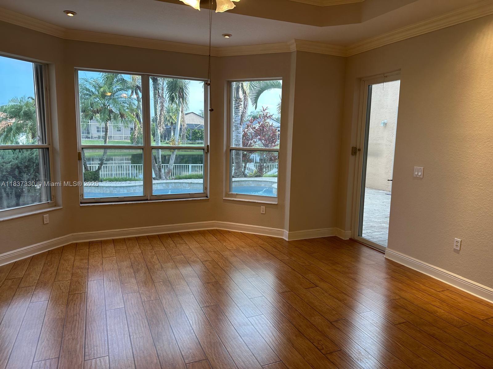 SUNSET LAKES PLAT THREE - Residential Lease