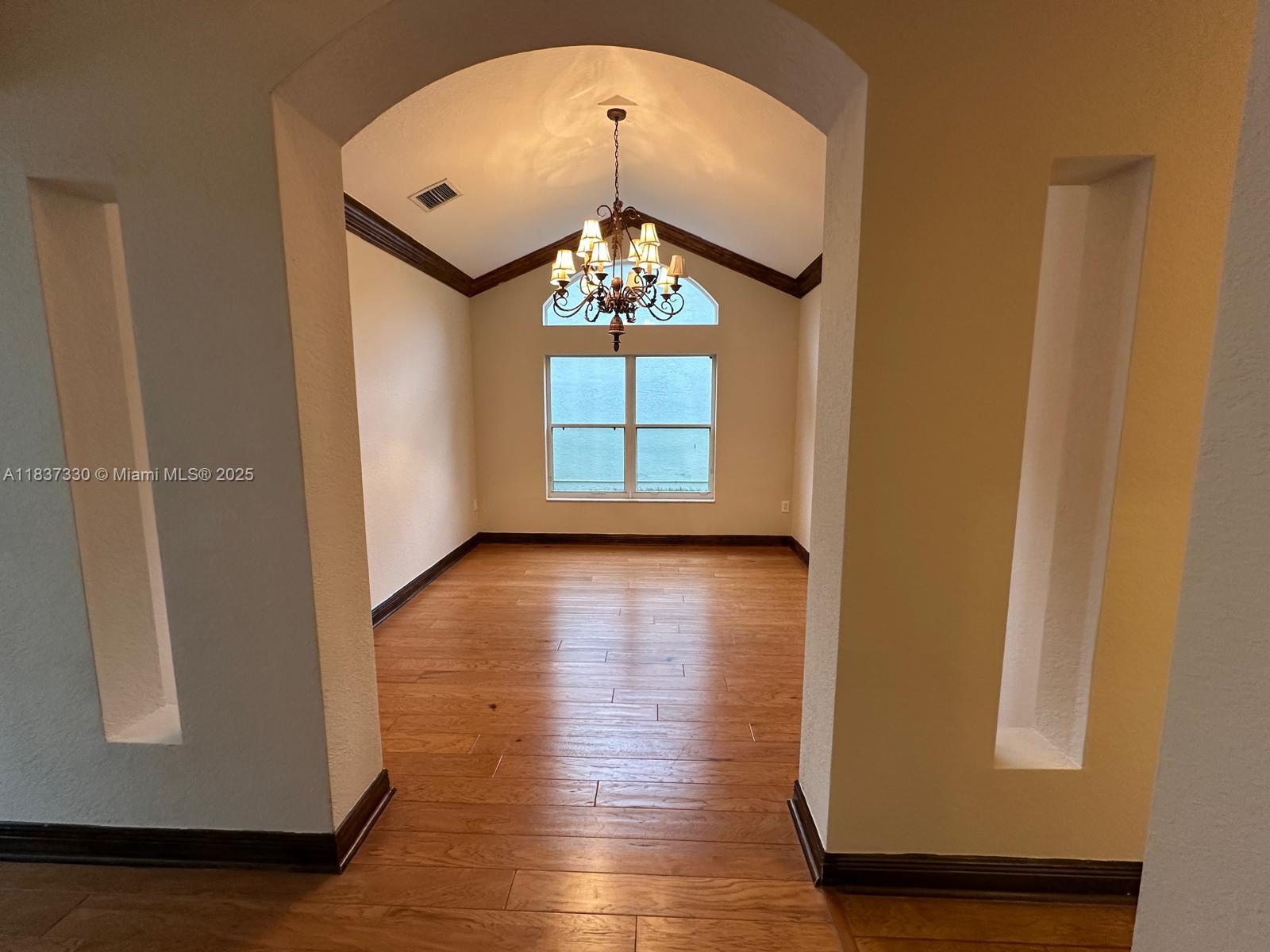 SUNSET LAKES PLAT THREE - Residential Lease