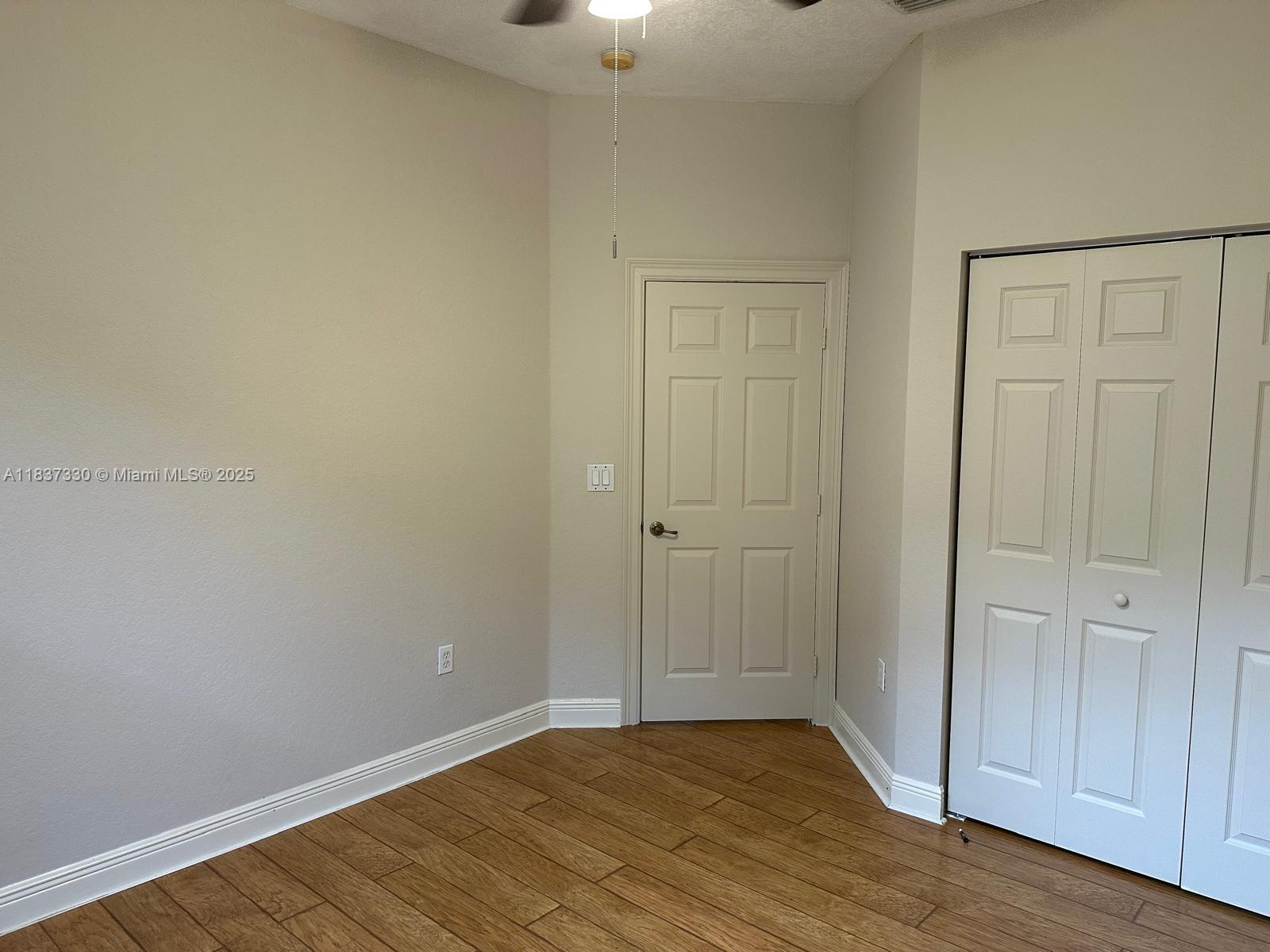 SUNSET LAKES PLAT THREE - Residential Lease