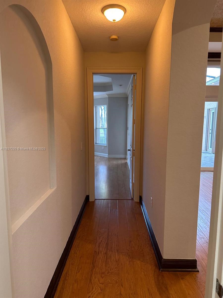 SUNSET LAKES PLAT THREE - Residential Lease