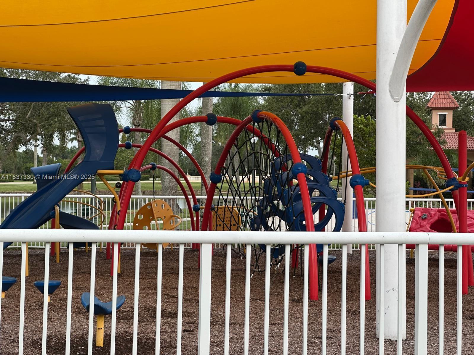 SUNSET LAKES PLAT THREE - Residential Lease