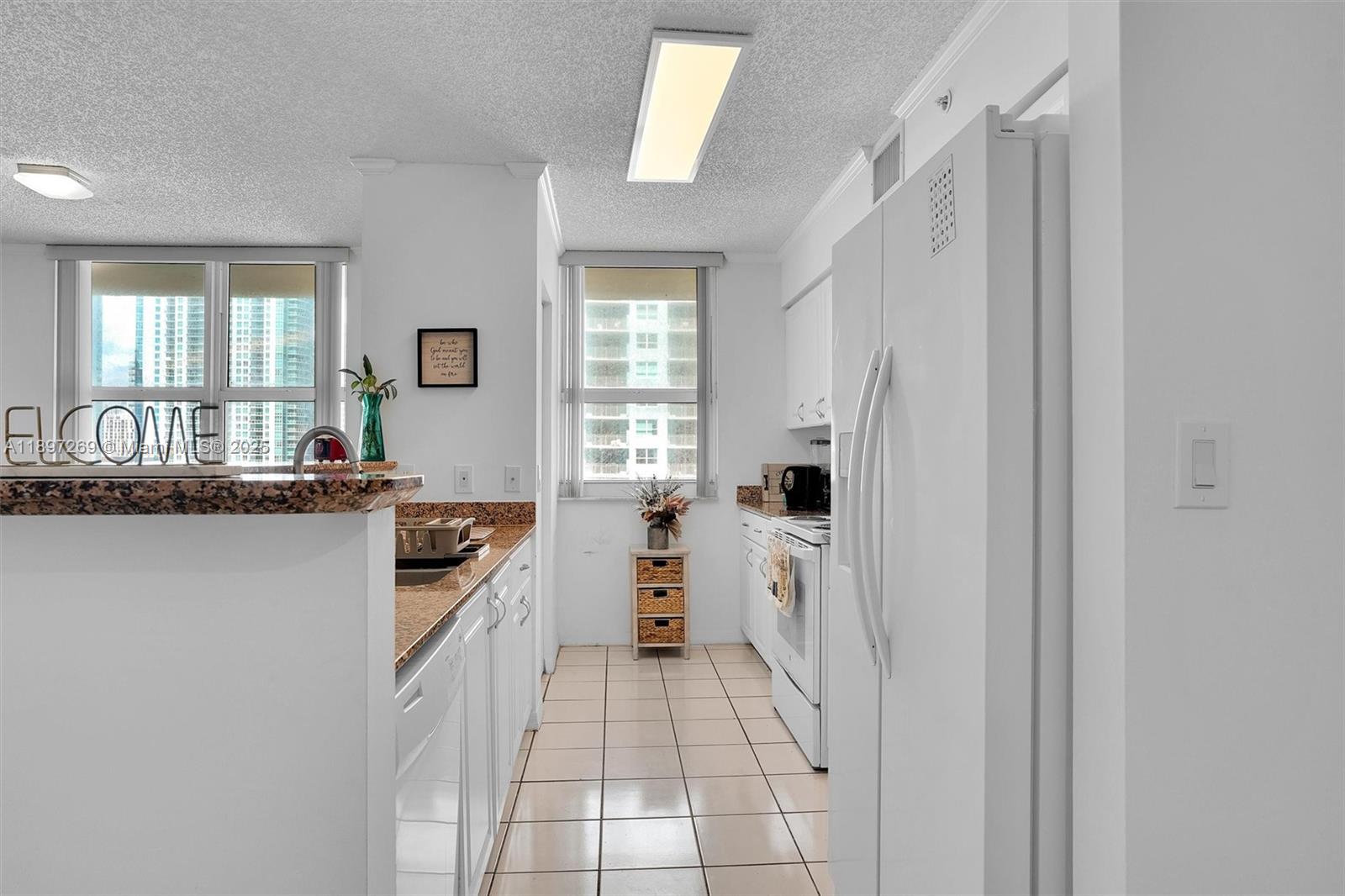 THE MARK ON BRICKELL COND - Residential