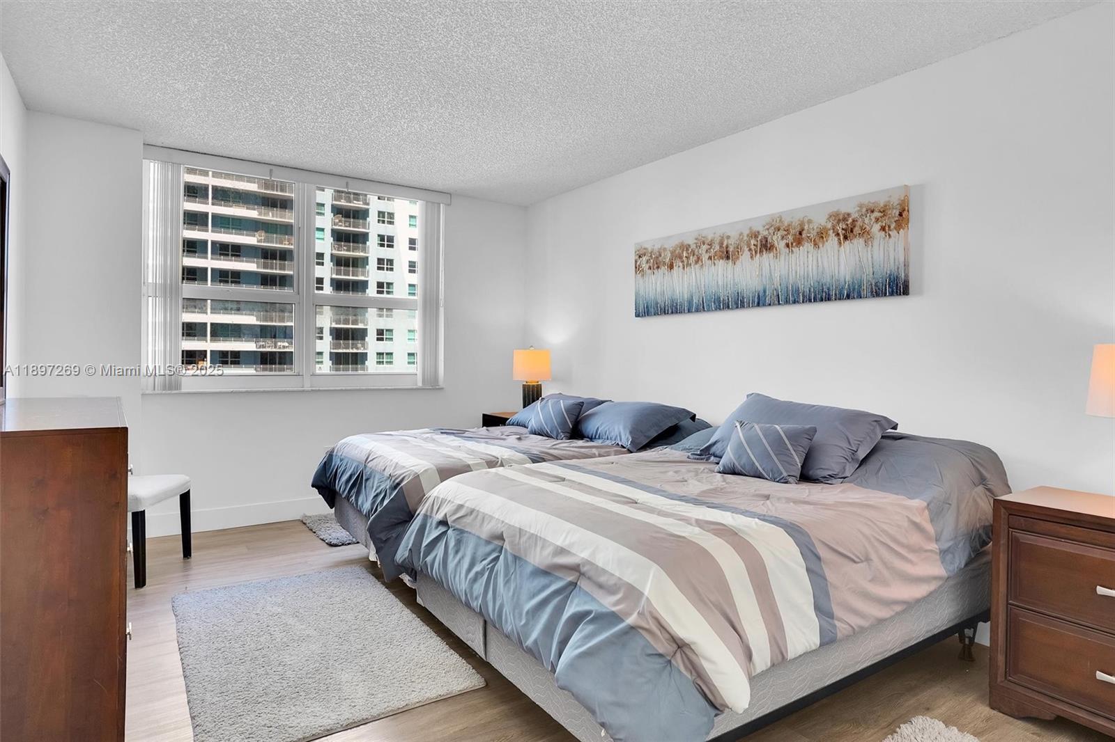 THE MARK ON BRICKELL COND - Residential