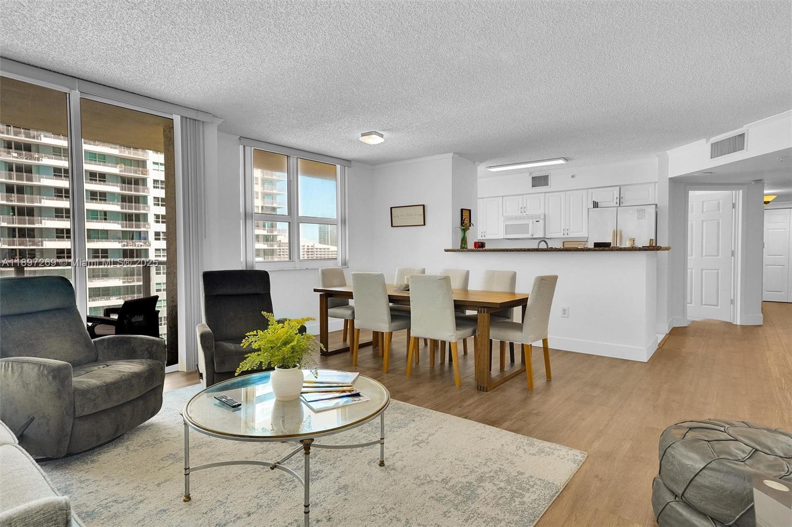 THE MARK ON BRICKELL COND - Residential