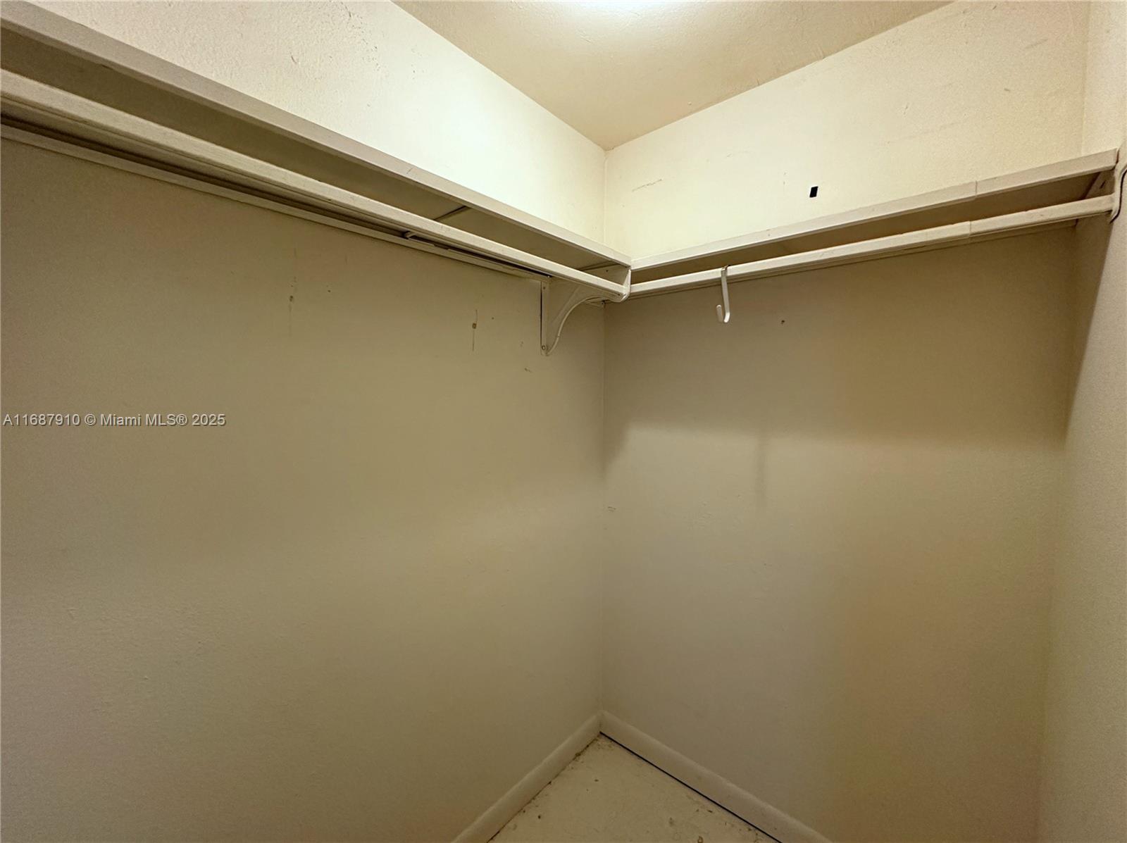 CLEARVIEW TOWERS CONDO - Residential