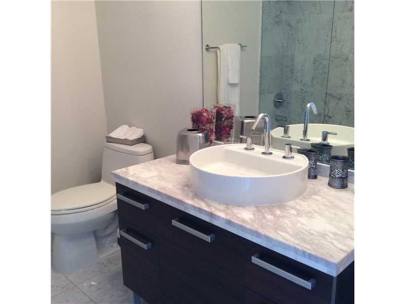 VIZCAYNE SOUTH CONDO - Residential Lease