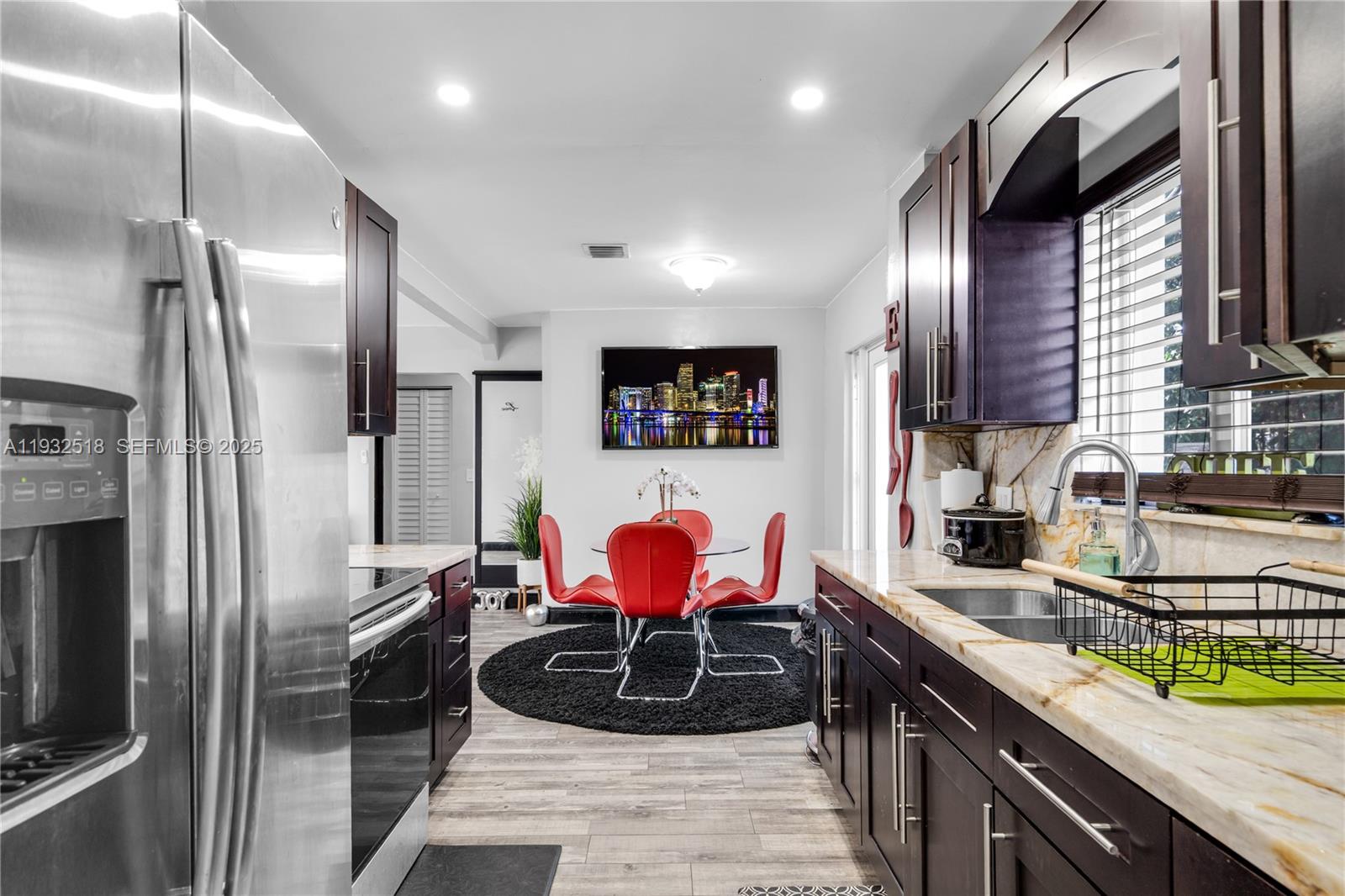 ODELL MANORS - Residential