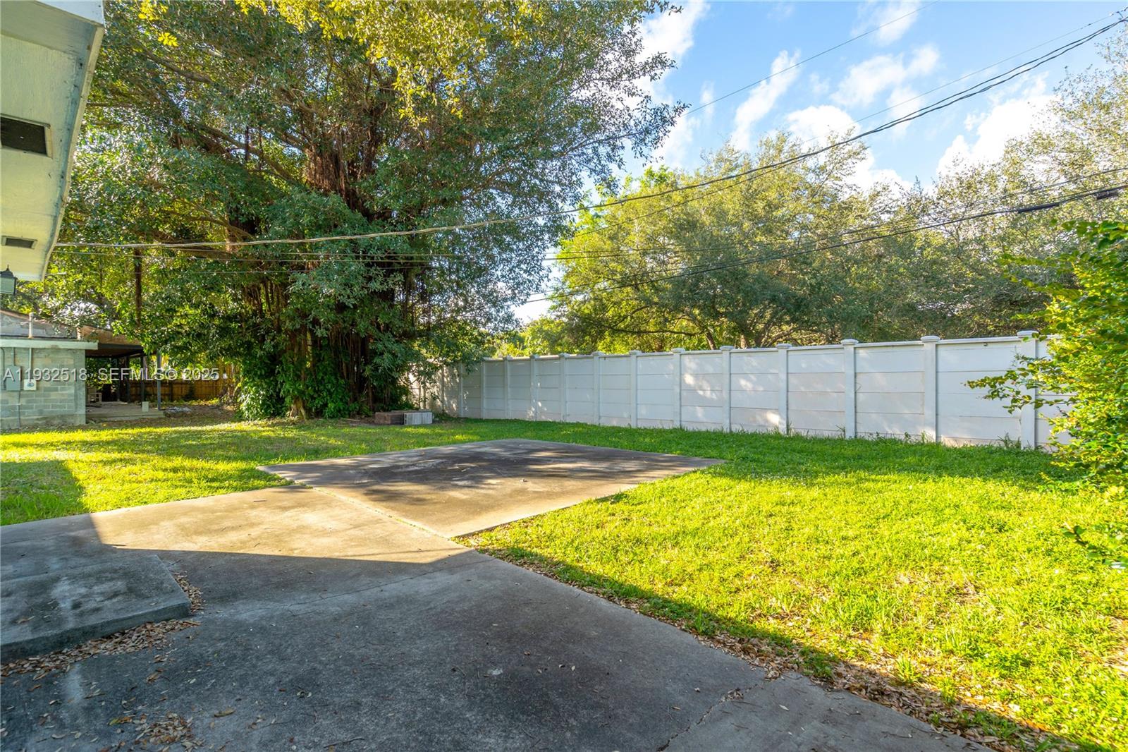 ODELL MANORS - Residential