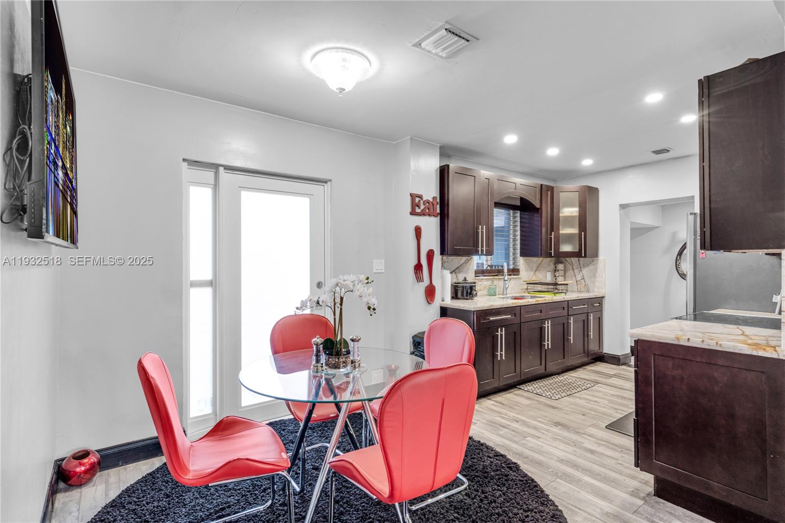 ODELL MANORS - Residential