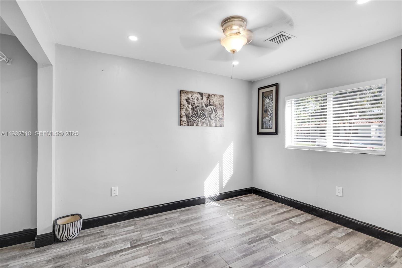 ODELL MANORS - Residential