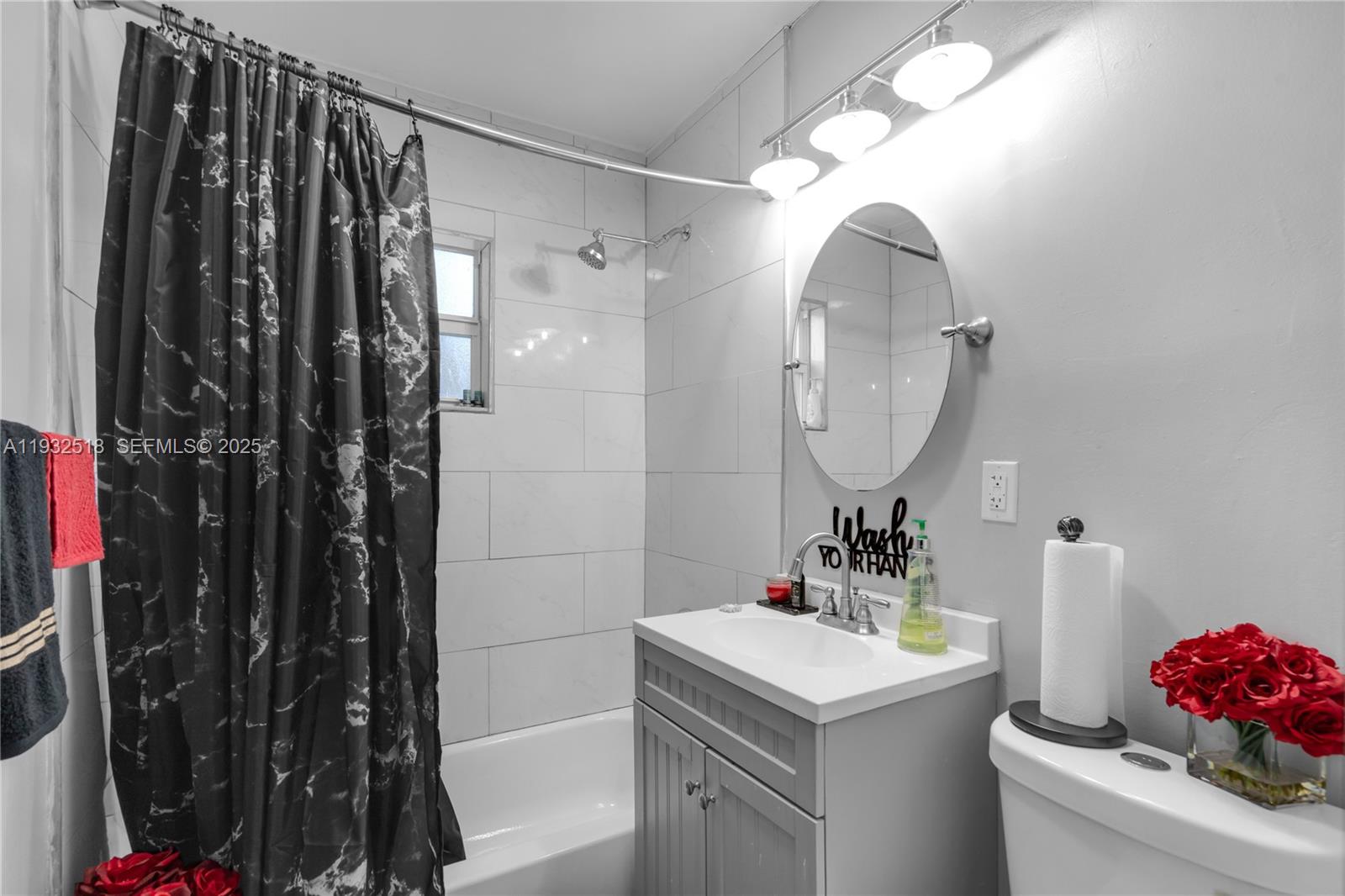 ODELL MANORS - Residential