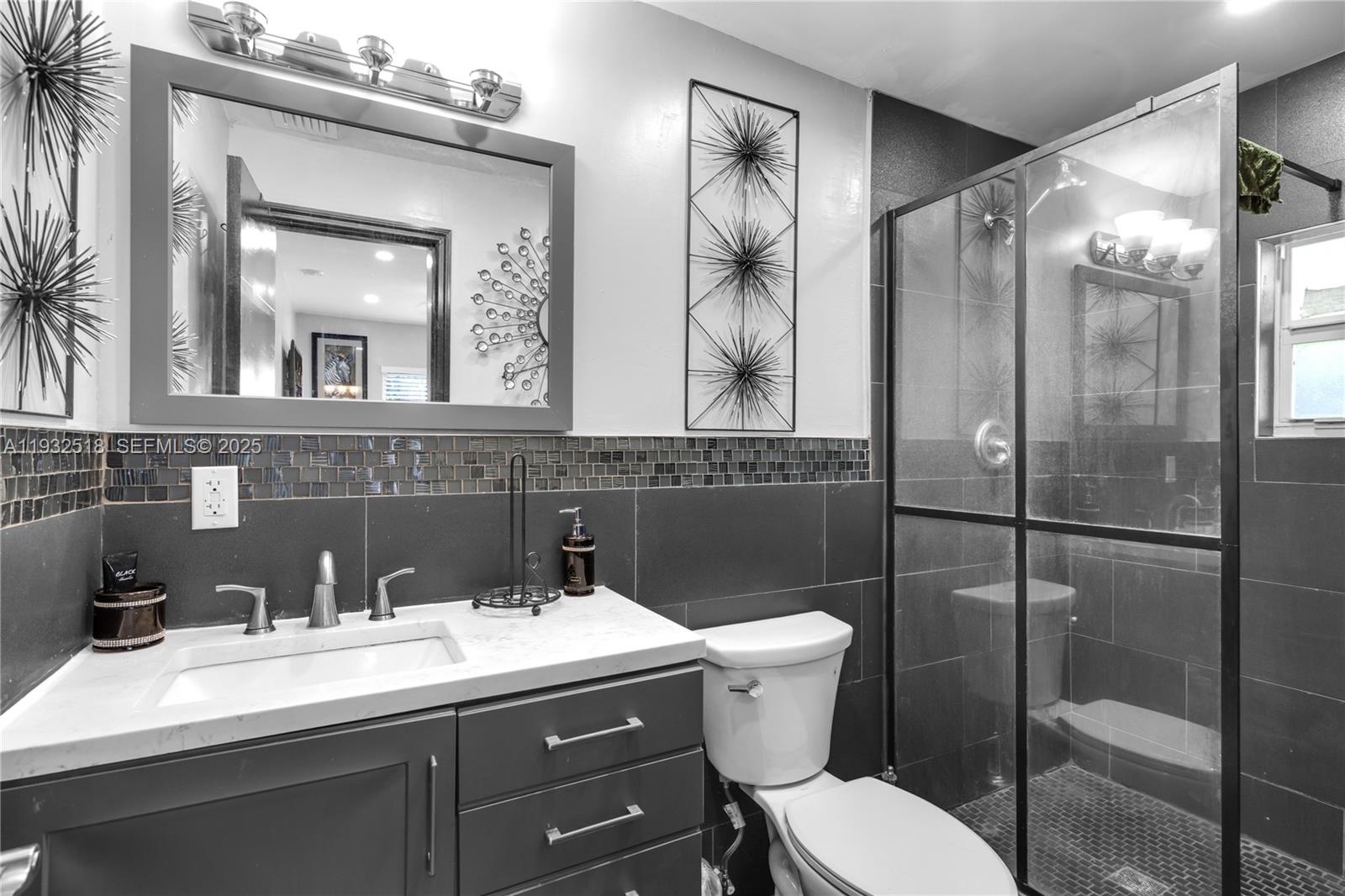 ODELL MANORS - Residential