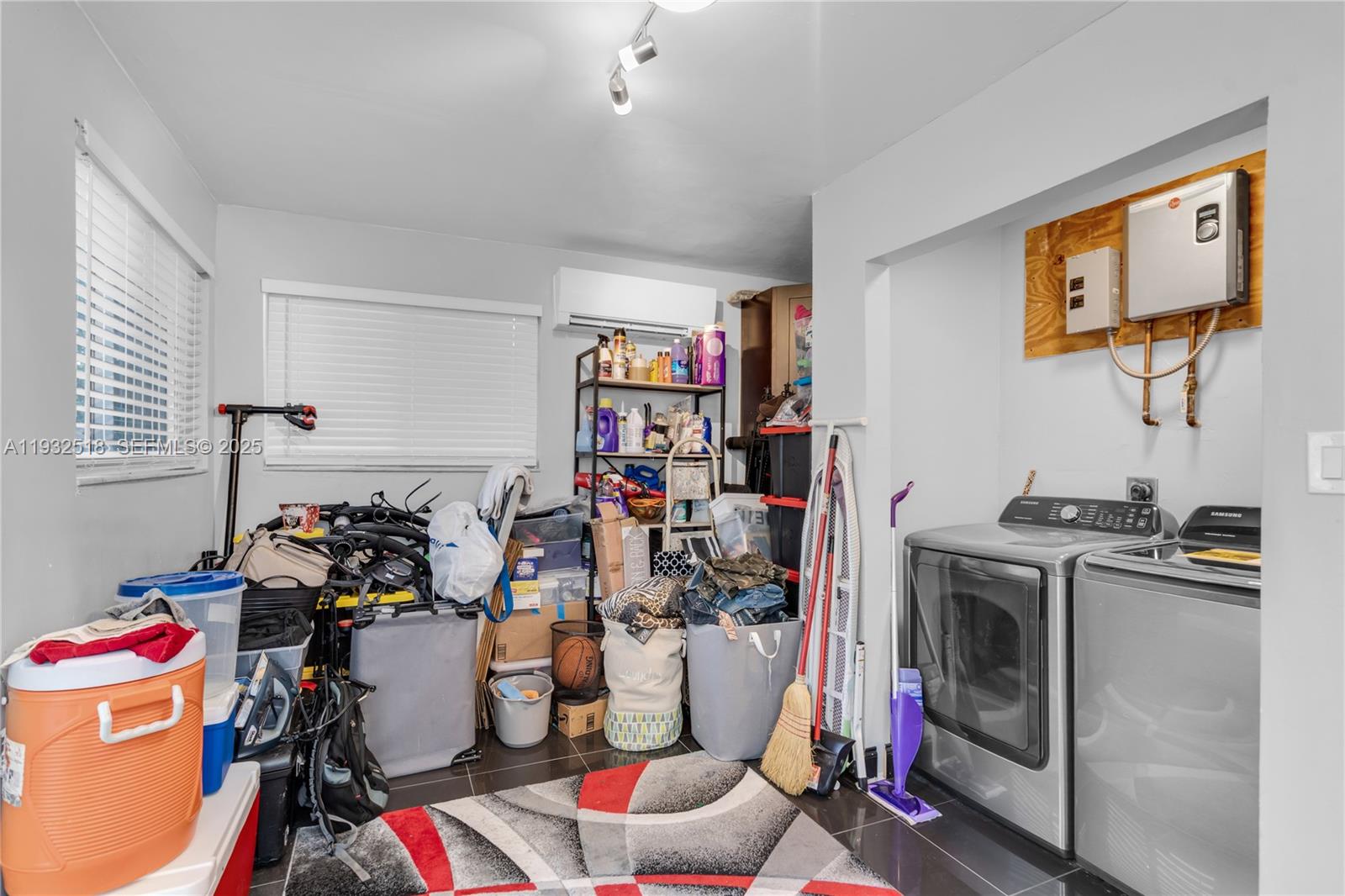 ODELL MANORS - Residential