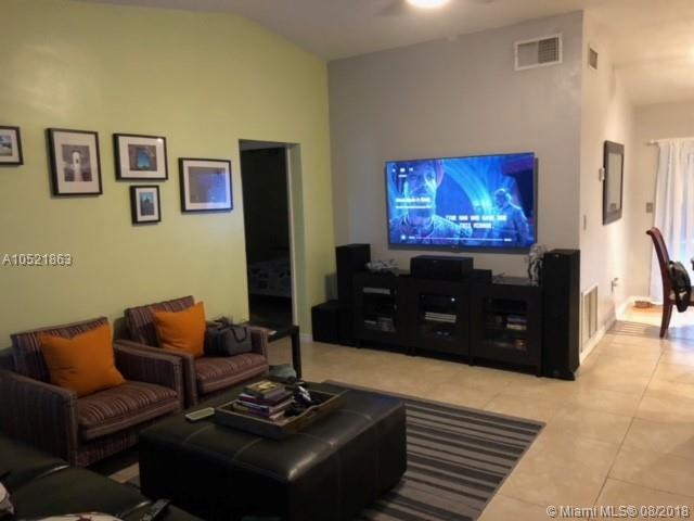 DEVON-AIRE VILLAS SEC 4 - Residential