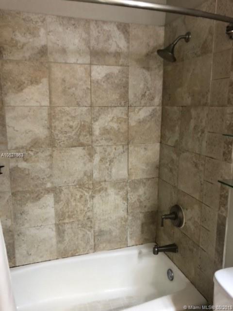 DEVON-AIRE VILLAS SEC 4 - Residential