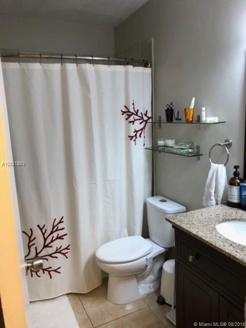 DEVON-AIRE VILLAS SEC 4 - Residential