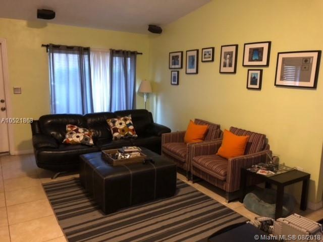 DEVON-AIRE VILLAS SEC 4 - Residential