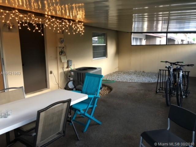 DEVON-AIRE VILLAS SEC 4 - Residential