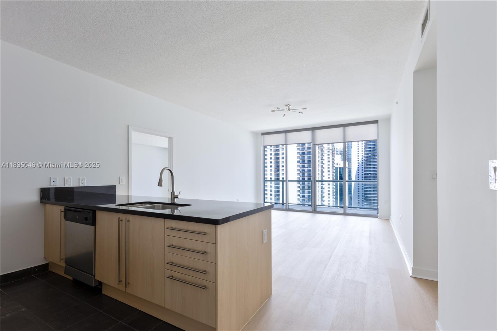 1111 SW 1st Ave 2822-N