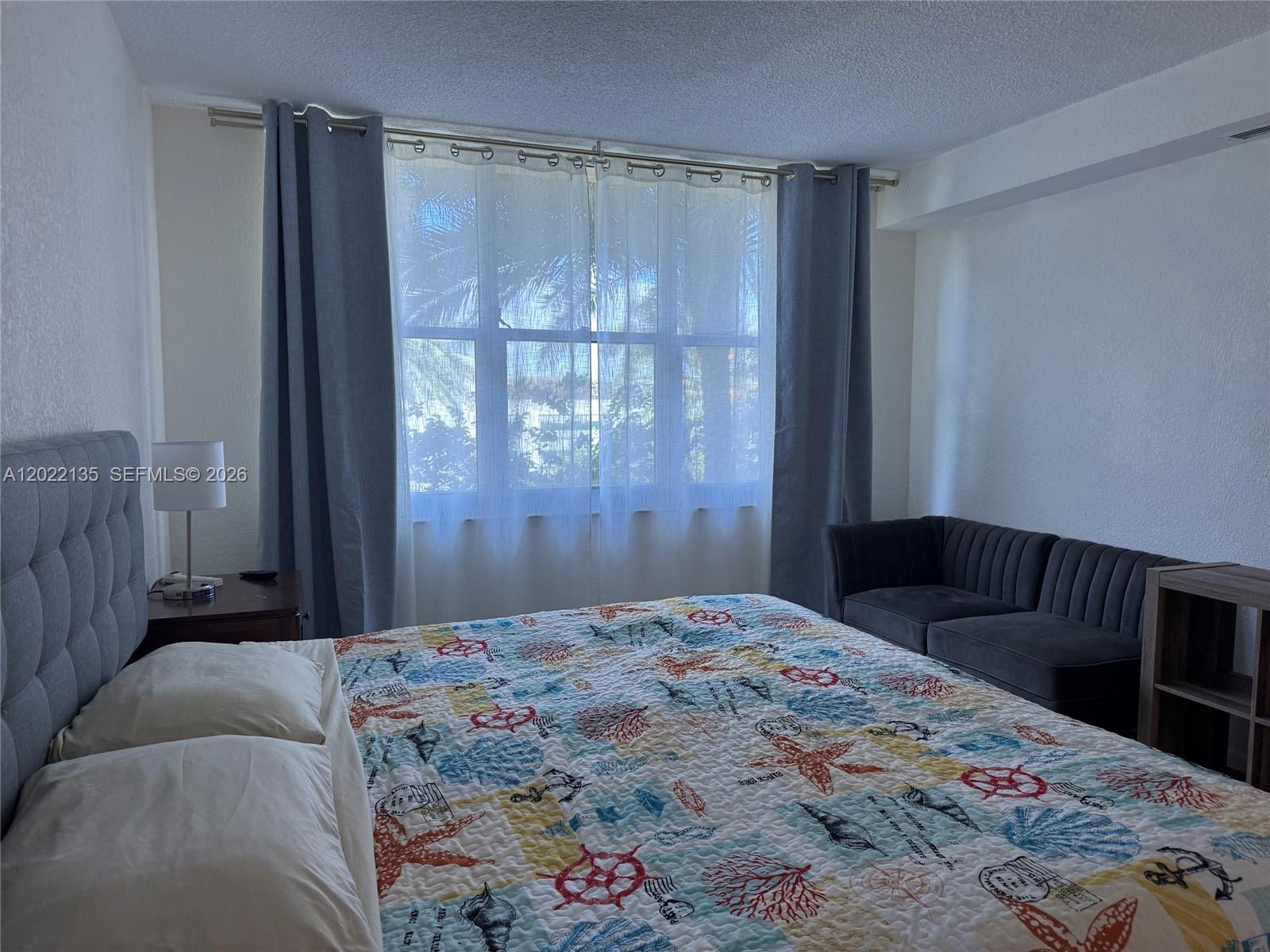 WAVE CONDO - Residential