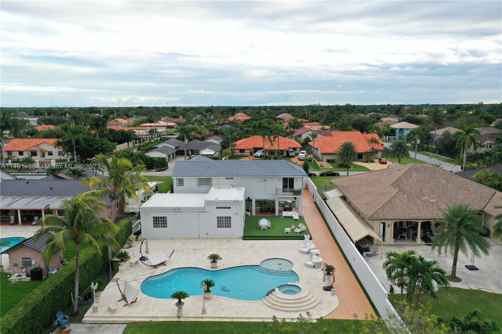 J G HEADS FARMS - Residential