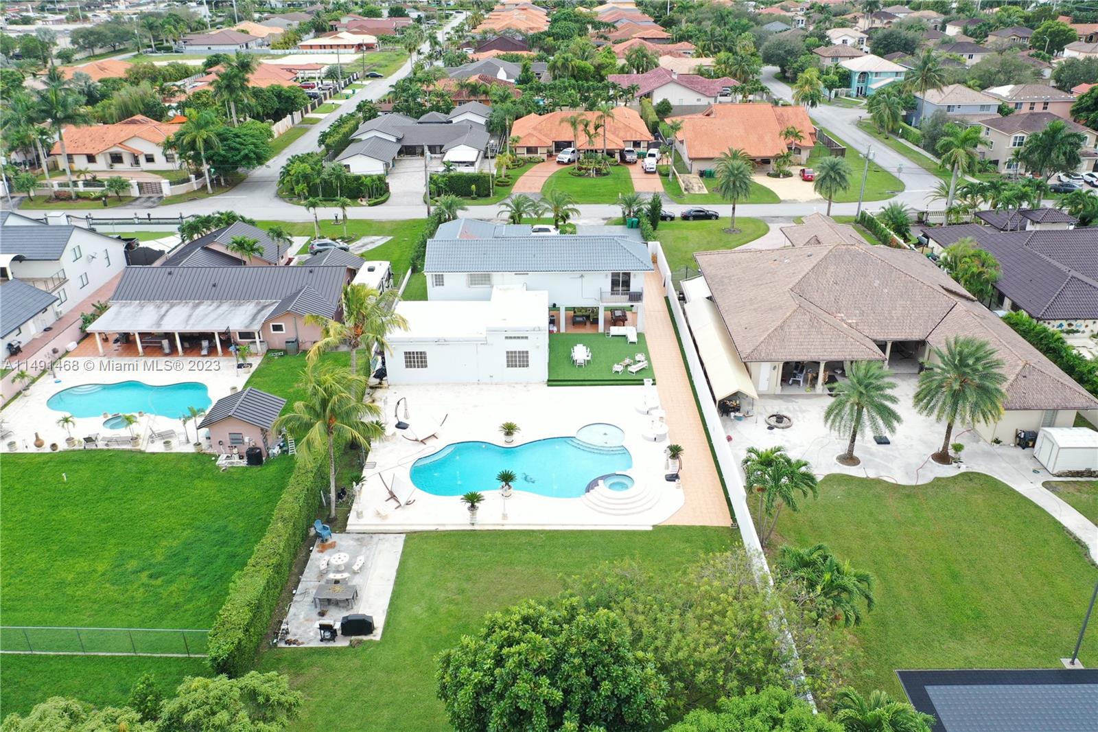 J G HEADS FARMS - Residential