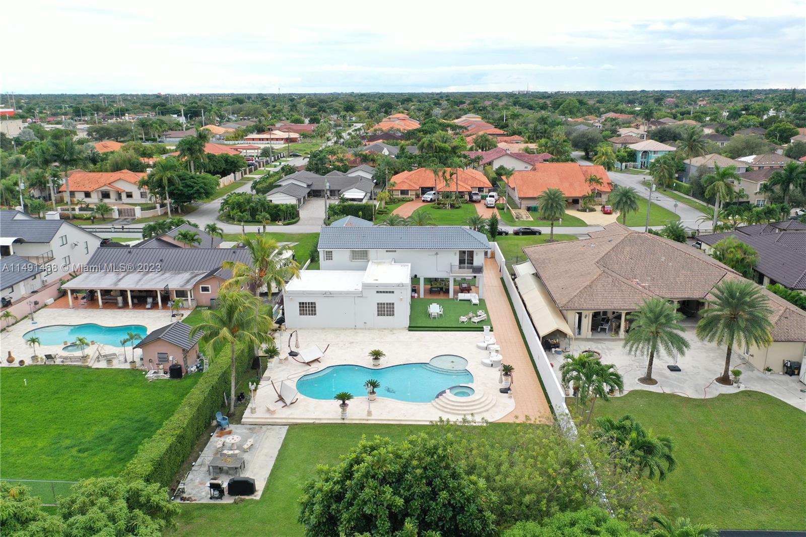 J G HEADS FARMS - Residential