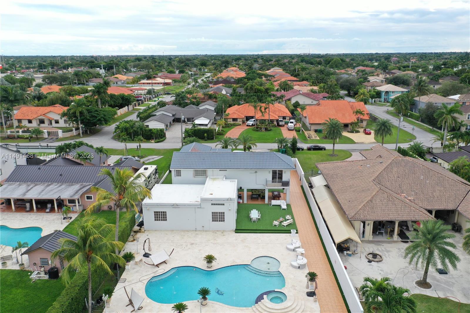 J G HEADS FARMS - Residential