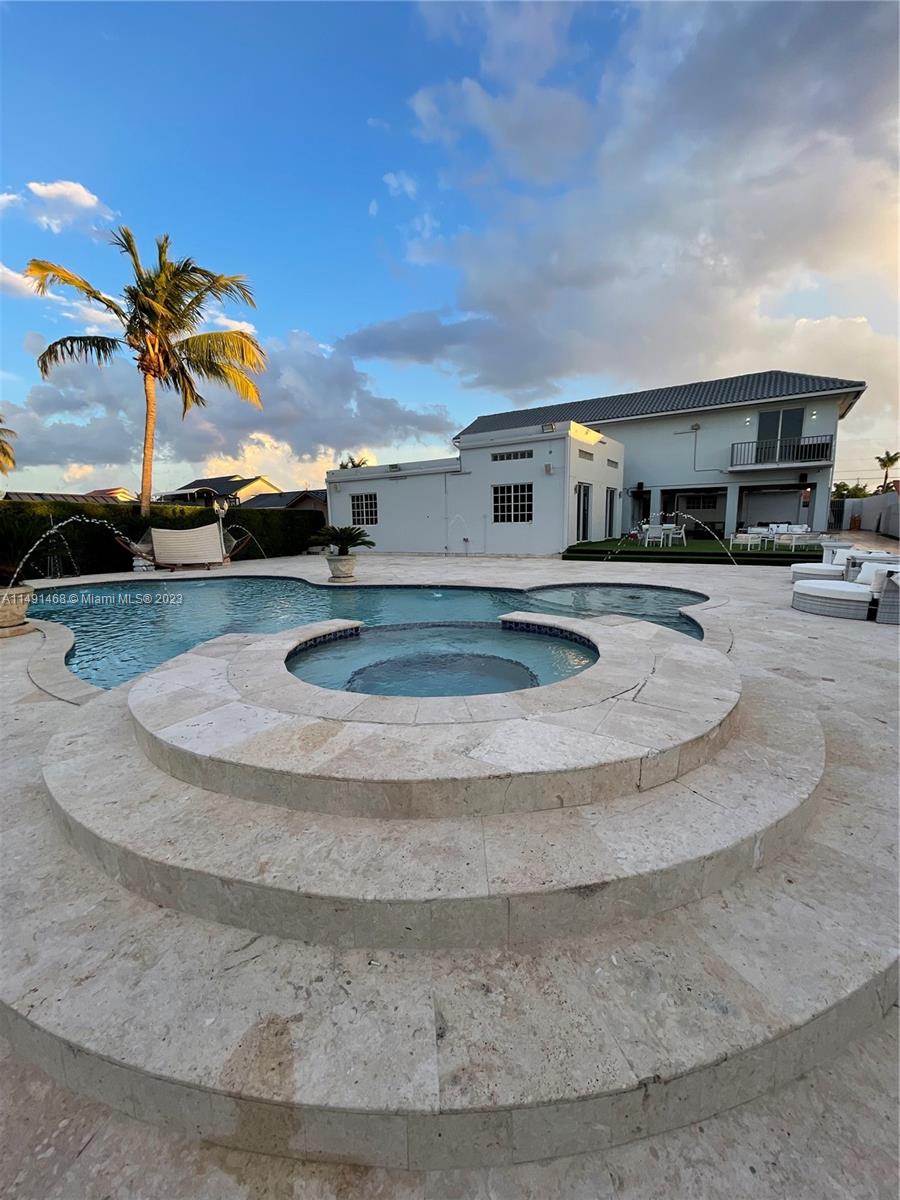 J G HEADS FARMS - Residential