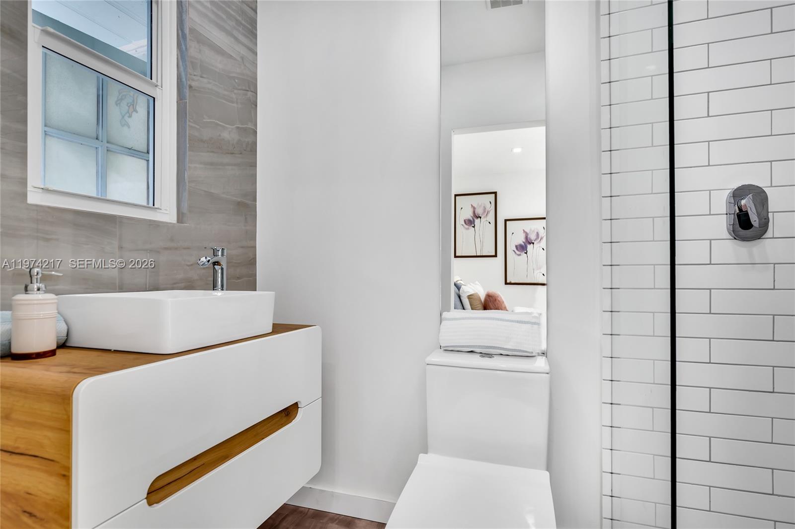 GOLF VIEW EST CORR PLAT - Residential Lease