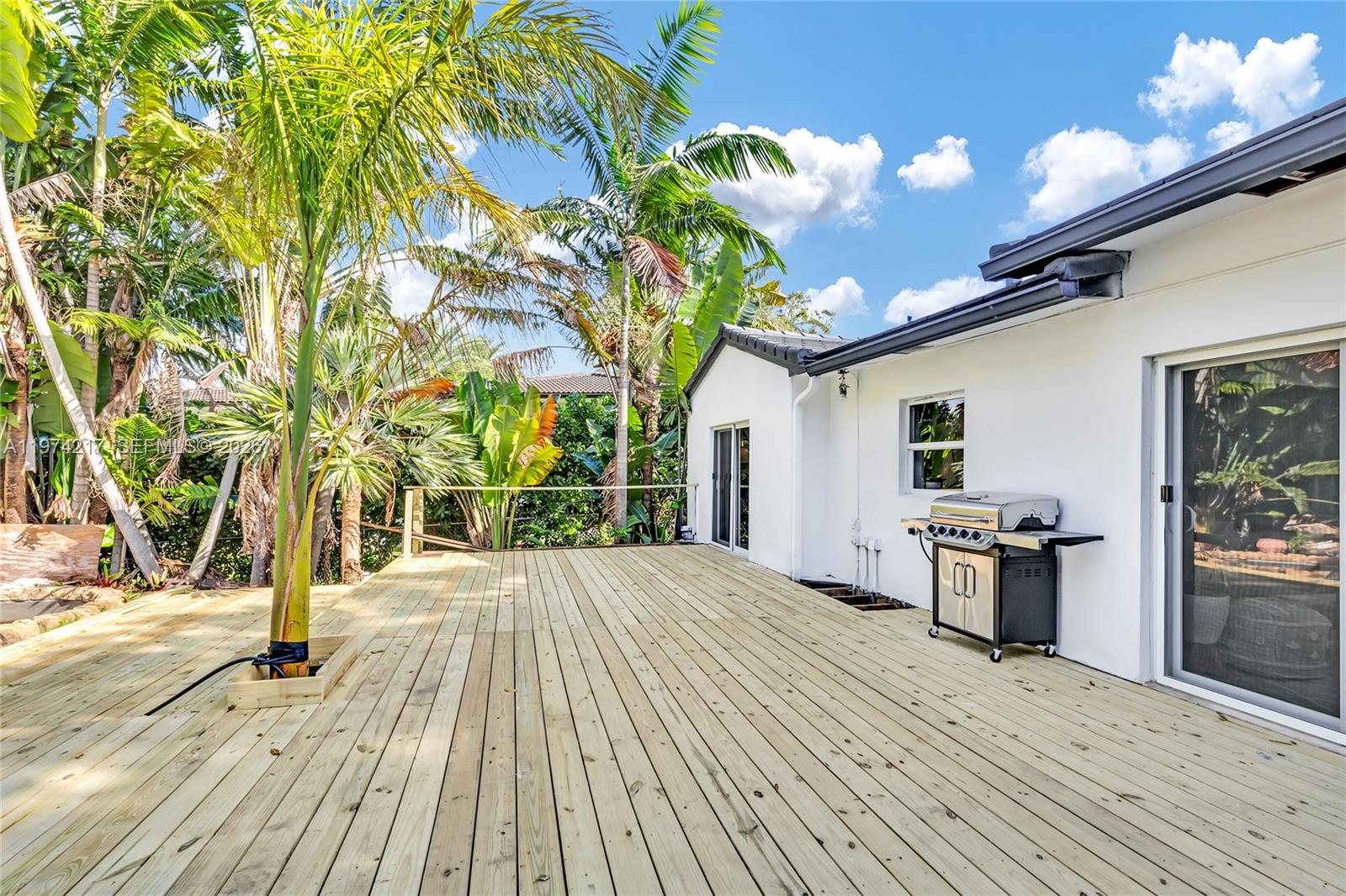 GOLF VIEW EST CORR PLAT - Residential Lease