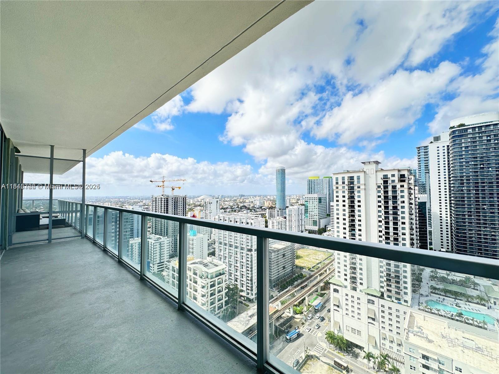 1111 Sw 1st Ave 3424-N, Miami, Broward County, Florida - 1 Bedrooms  
1 Bathrooms - 