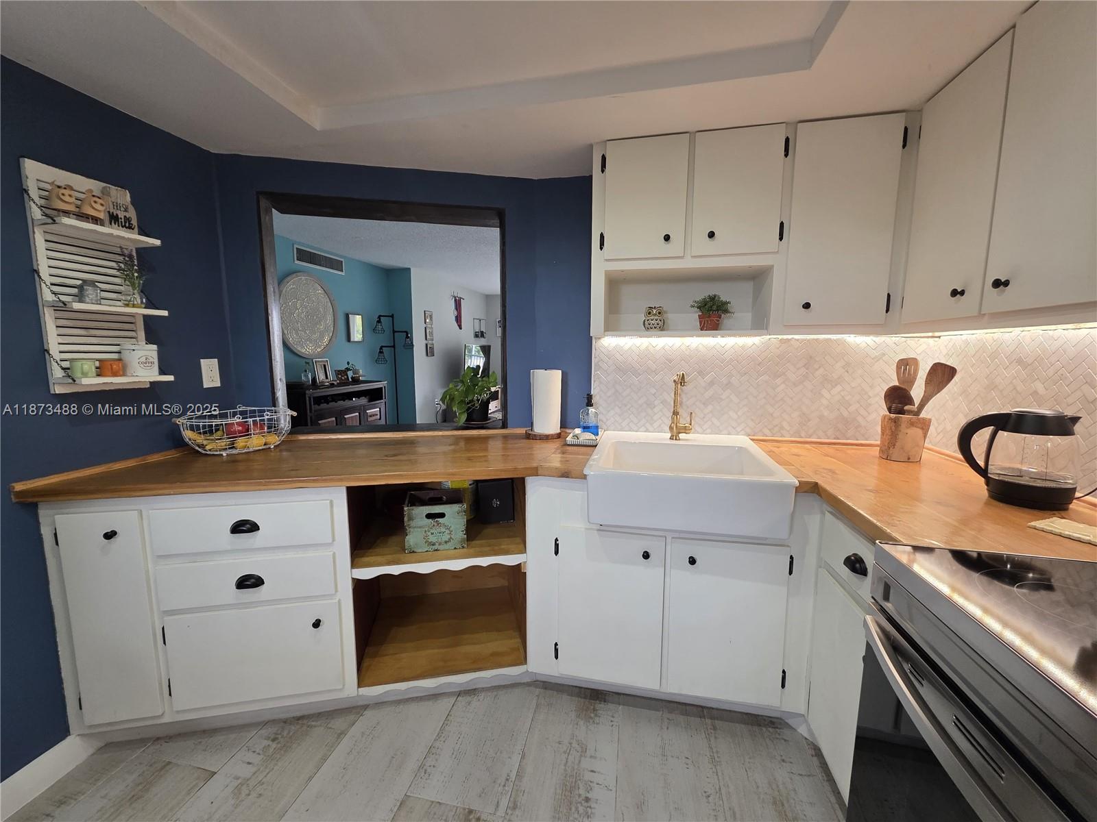 JADE WINDS GROUP-DAISY GA - Residential